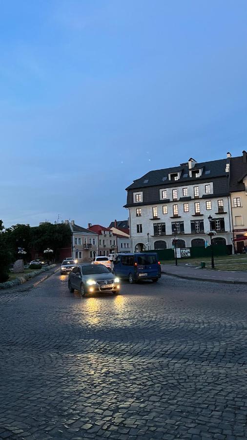 Чудові Апартаменти «D.I.M.» В Старому Місті Kamianets-Podilskyi Exterior photo